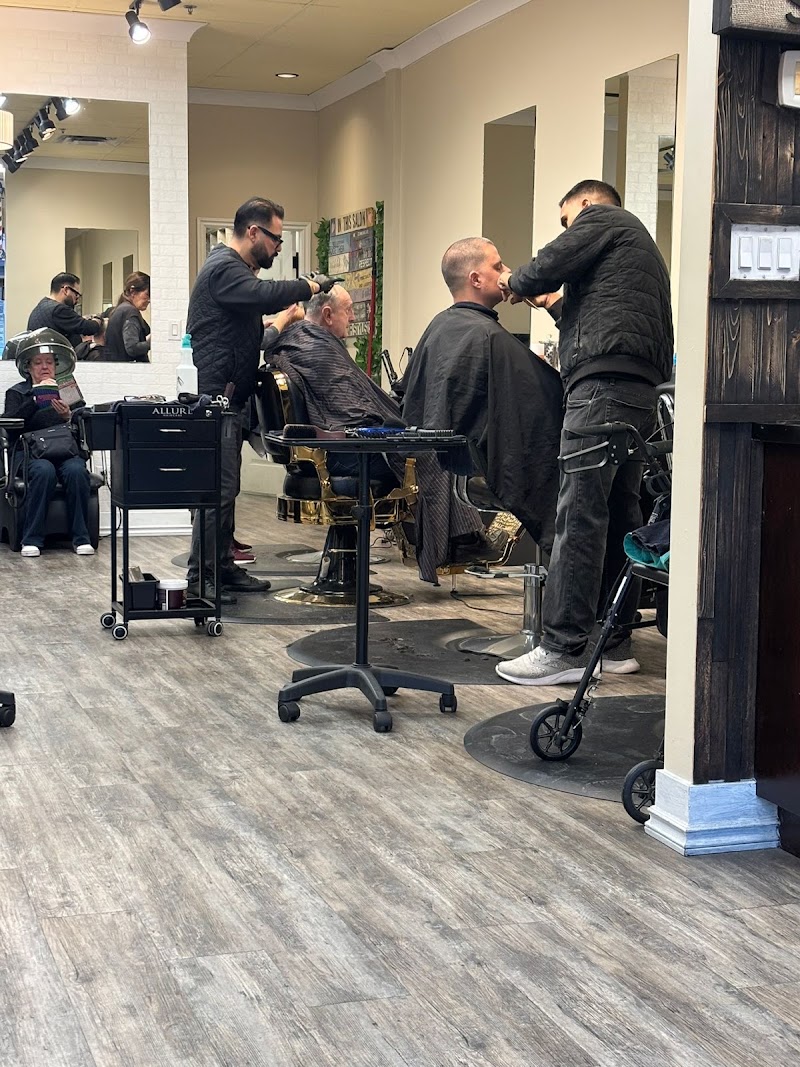 Simple Scissors Hair Studio photo
