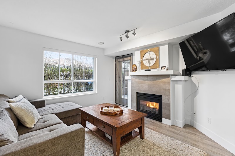 Sunny Pamma PREC Realtor - Langley photo