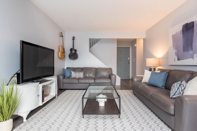 Amber Unique Personal Real Estate Corporation | Real Estate & Home Staging
