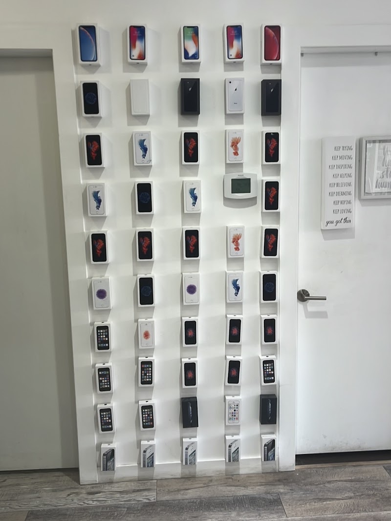 Cell Care Phone, Ipads, Laptop & Gaming Console Repair and sales photo