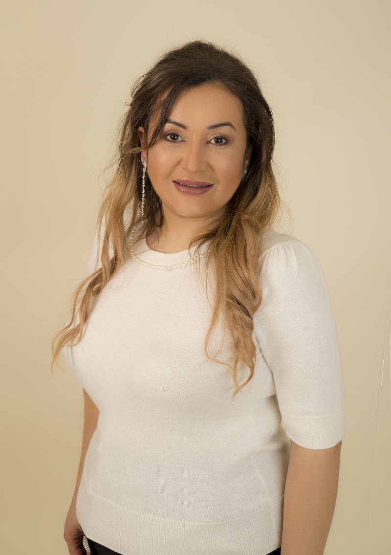 Dr. R. Hassani - Sardis SkinGlow Medical Aesthetics Clinic photo
