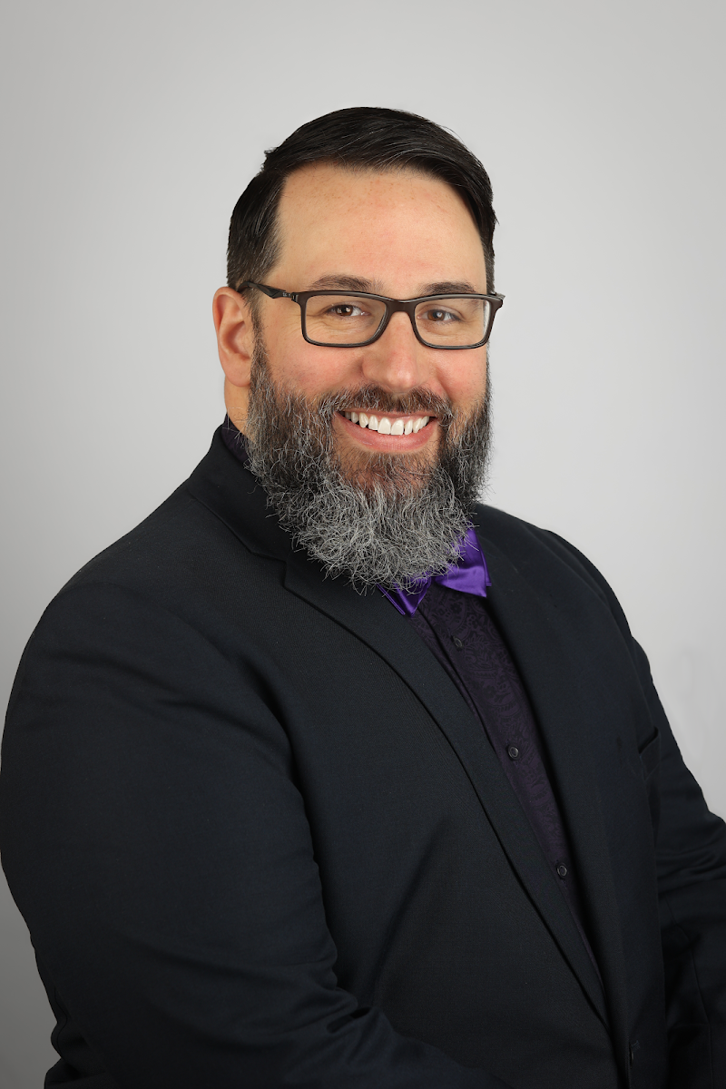 D.R. Financial photo