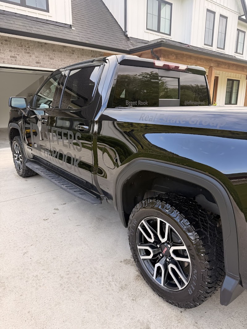 Mobile Blu Car Detailing photo