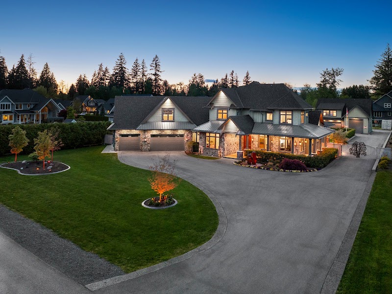 Sherry Saran Real Estate Group photo
